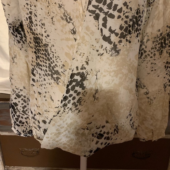 Pout Cream and Black Patterned Blouse - Picture 5 of 6